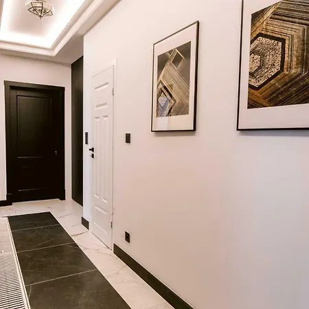 아파트 Rent Mariana Mokwy 20/3 Apartament 1