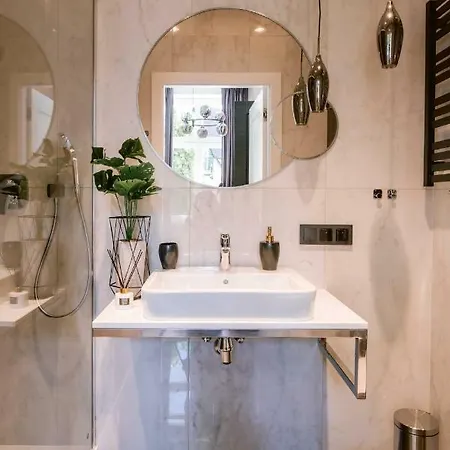 Rent Mariana Mokwy 20/3 Apartament 1 아파트 *