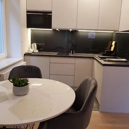 아파트 Rent Mariana Mokwy 20/3 Apartament 1 소포트